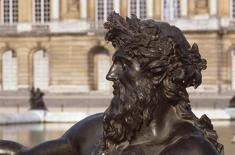  - Versailles