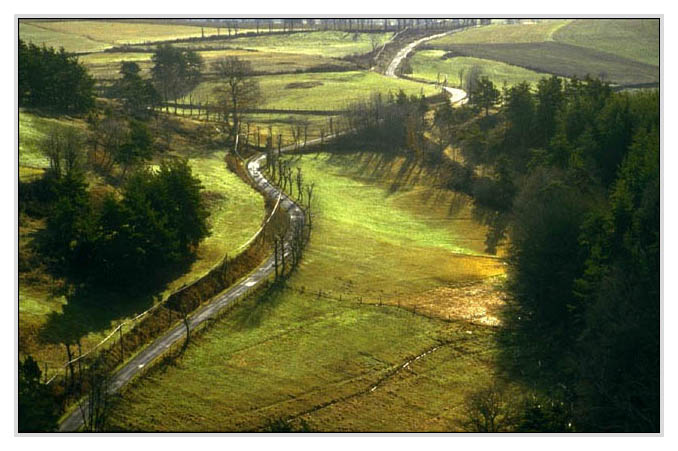  - Une route sineuse