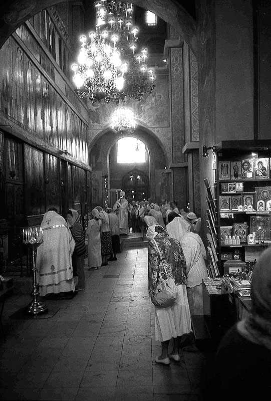  - Dans la cathédrale